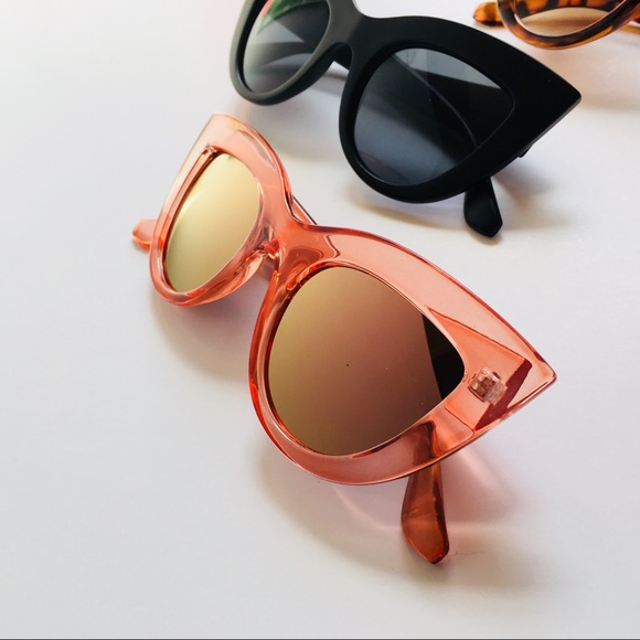 Cat Eye Sunglasses Celebrity Style - Picture 4 of 4